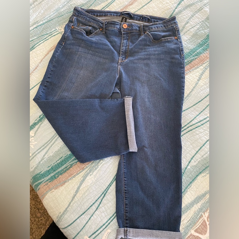 Classic Blue Nine West Women's Capri Jeans